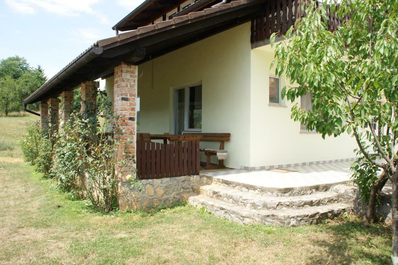 Apartman "Bogut" Слунь Екстер'єр фото